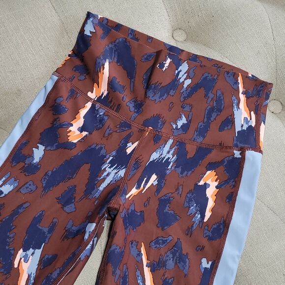 Aerie Chill Play Move Activewear Leggings Leopard Cheetah Print Women's Small - Picture 2 of 10